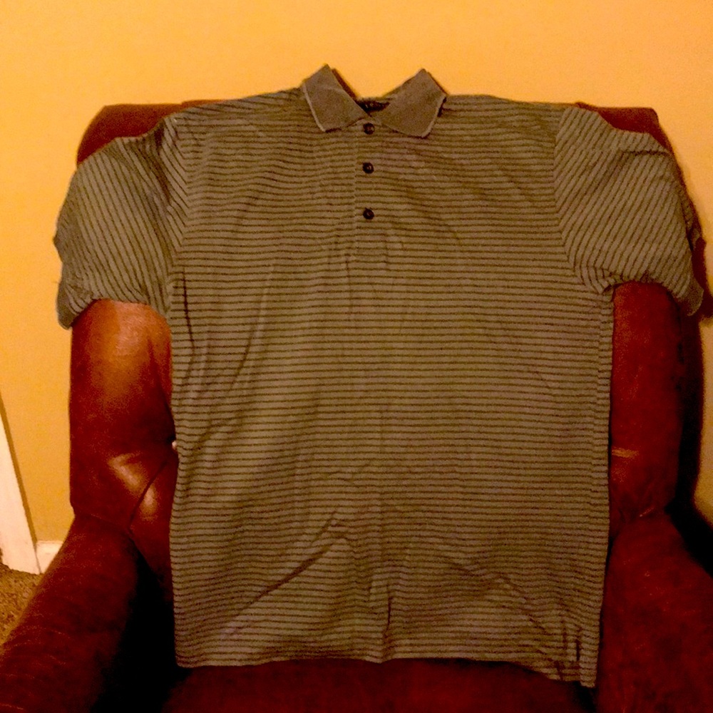 IZOD GOLF GRAY & BLACK MENS SMALL SHIRT